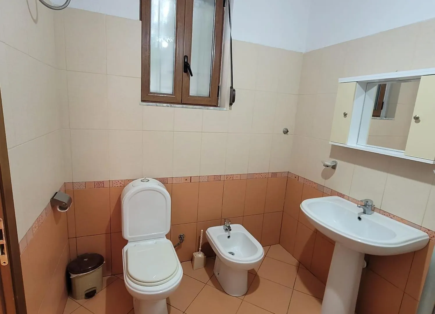 Jona Guest House Gjirokaster Apartment