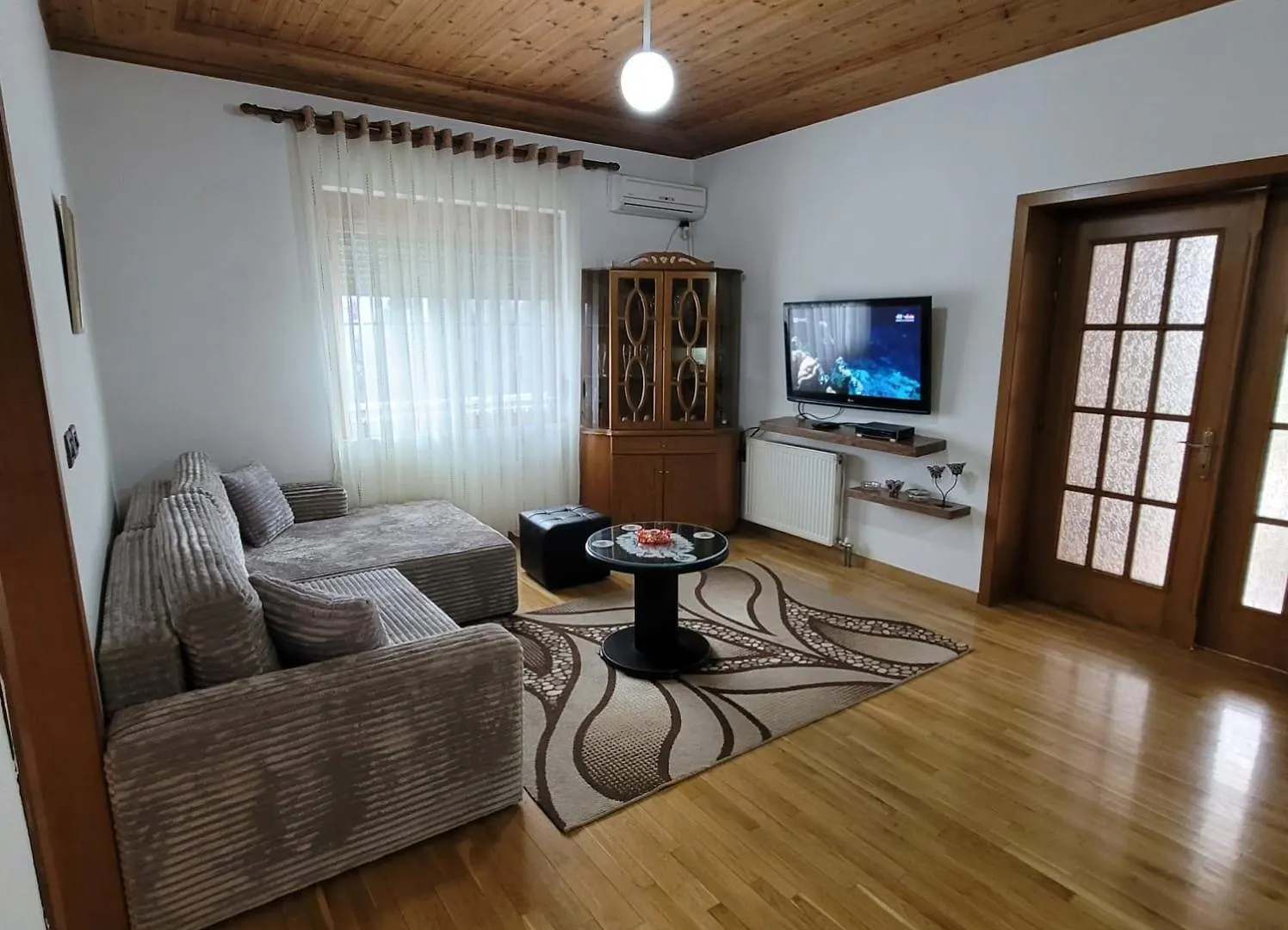 Jona Guest House Gjirokaster 0*,