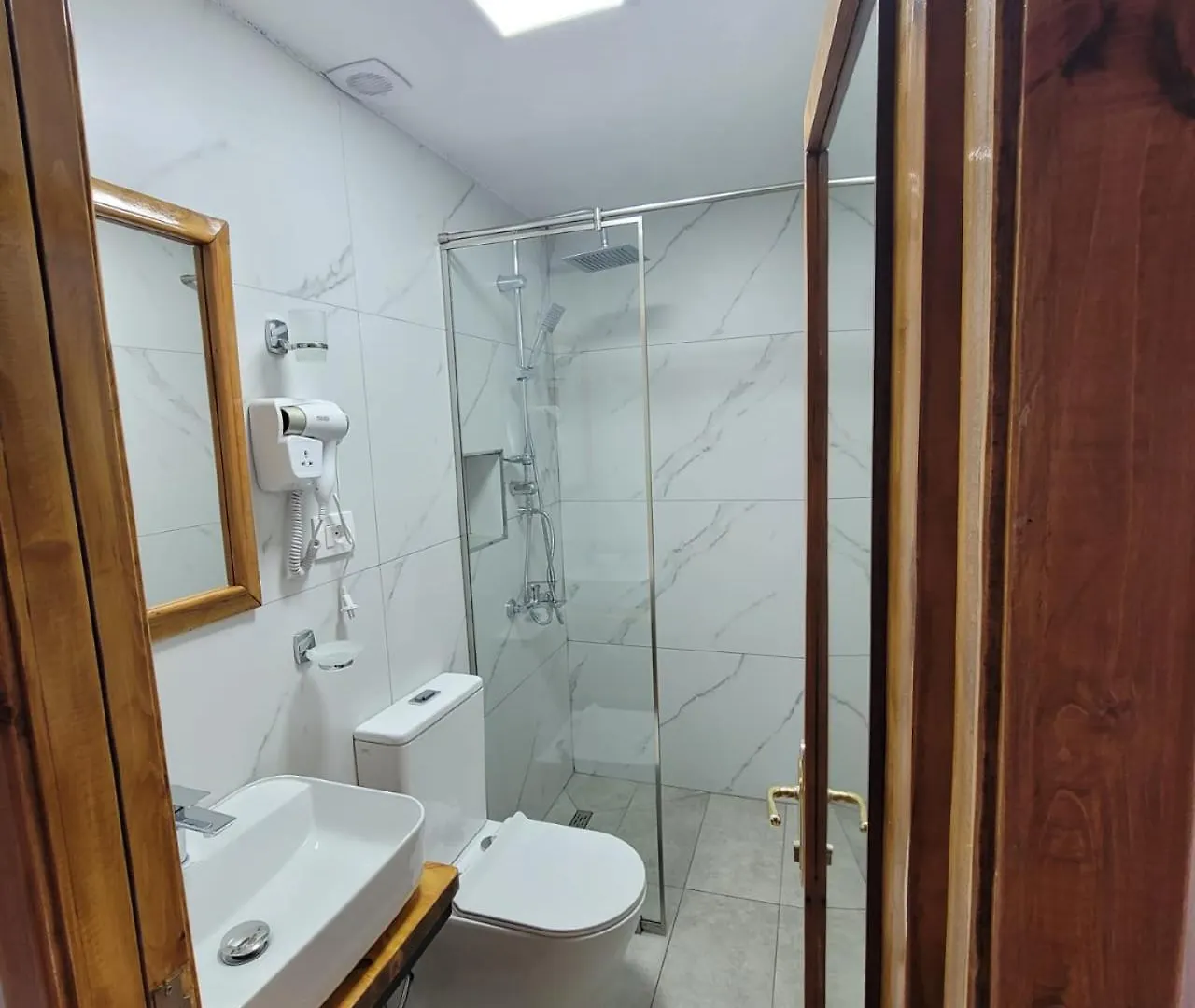Jona Guest House Gjirokastër